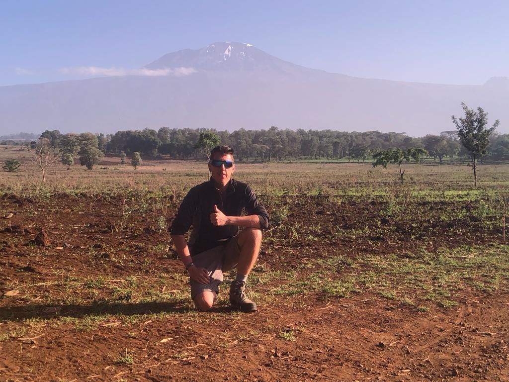Il Kilimanjaro osservato durante la ricerca sul campo in Africa orientale.